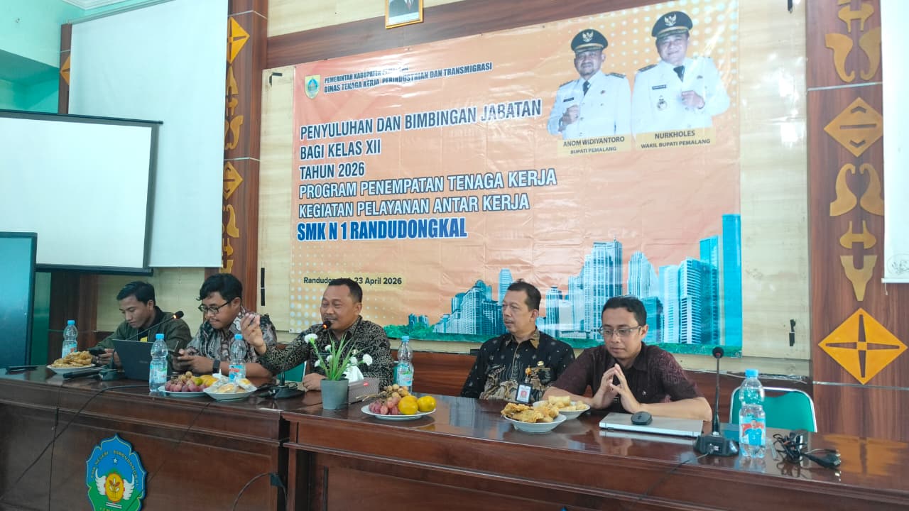 SMK Negeri 1 Randudongkal Bekali Lulusan dengan Sosialisasi Penempatan Tenaga Kerja Bersama Disnakerperin