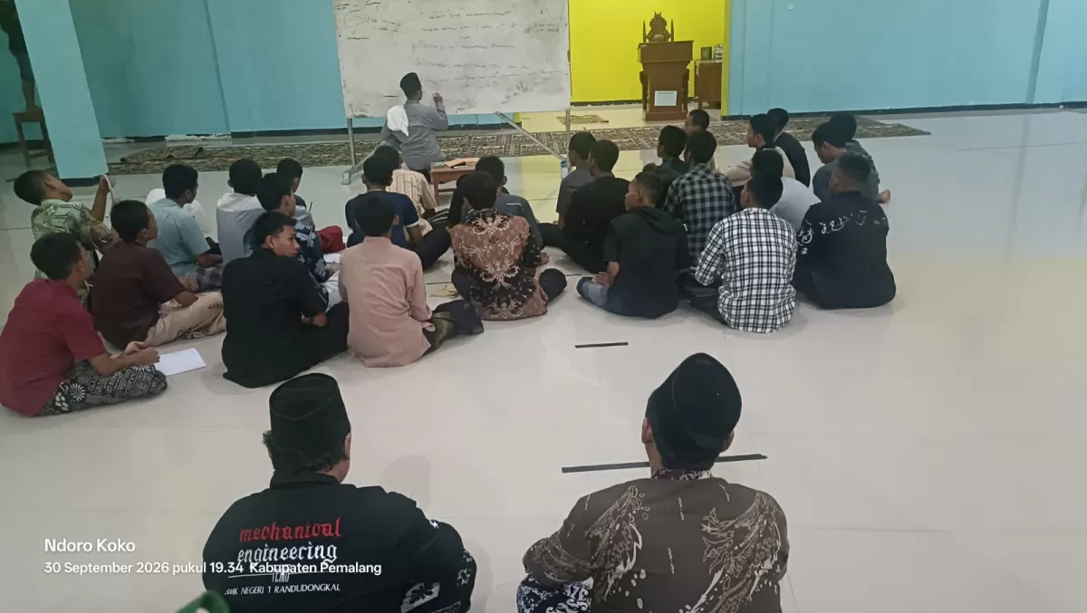 Perkuat Karakter dan Pemahaman Agama, Murid Semi-Boarding SMKN 1 Randudongkal Ikuti Kajian Keislaman Bab Bersuci